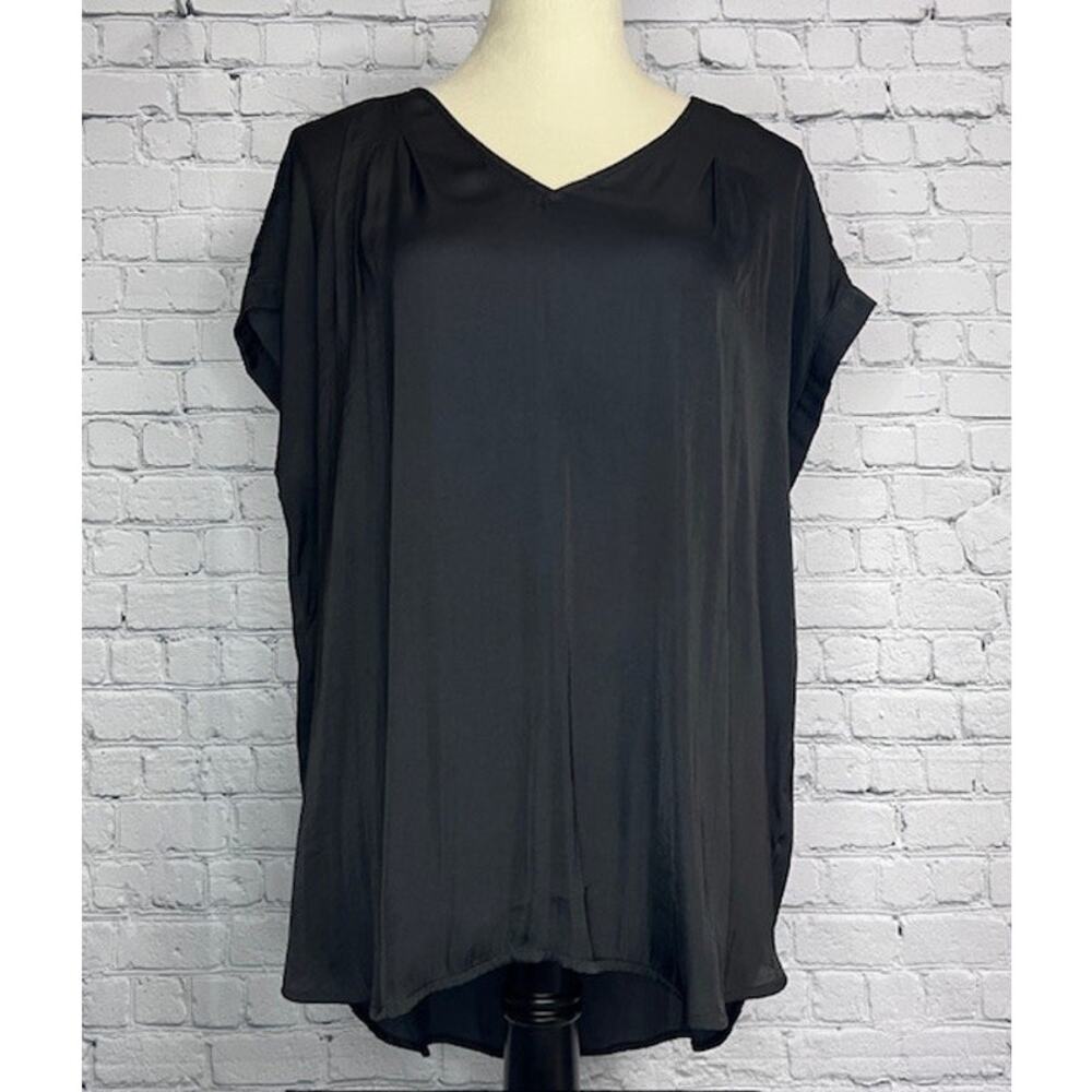 Simply Vera Wang Black V-Neck Top Shirt Blouse Tail Hem Short Sleeve Size Large